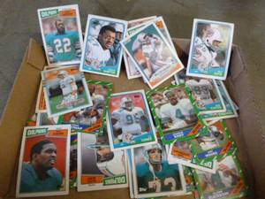 lot 385 image: Football Sports Cards