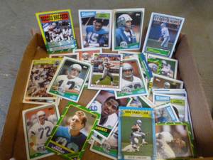 lot 393 image: Football Sports Cards