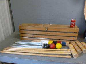 lot 398 image: Croquet Set
