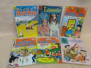 lot 402 image: Vintage Comic Books