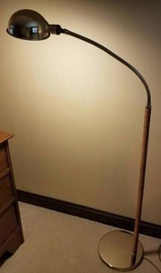 lot 28 image: Vintage Rattan Wrapped Floor Lamp