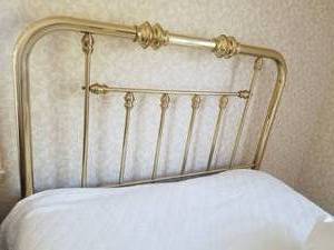 lot 27 image: Romantic Double Bed Suite