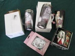lot 145 image: 4 Marilyn Monroe Collectable Mugs &...