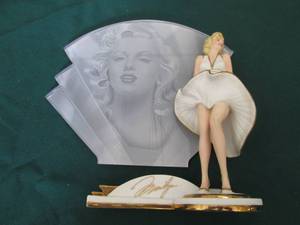lot 150 image: Marilyn Monroe (The Bradford Exchan...