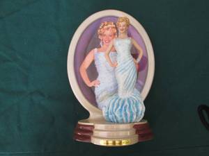 lot 153 image: Marilyn Monroe (The Bradford Exchan...