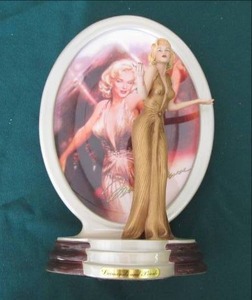 lot 154 image: Marilyn Monroe (The Bradford Exchan...