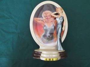 lot 155 image: Marilyn Monroe (The Bradford Exchan...