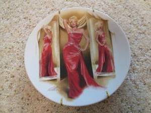 lot 26 image: Marilyn Monroe (The Bradford Exchan...
