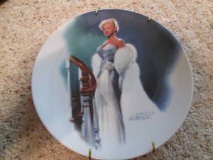 lot 30 image: Marilyn Monroe (The Bradford Exchan...