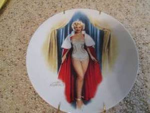 lot 34 image: Marilyn Monroe (The Bradford Exchan...