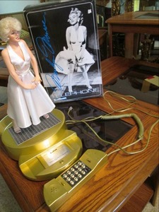 lot 78 image: Marilyn Monroe Collectable Telephon...