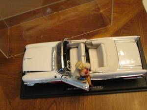 lot 87 image: 1957 Buick Roadmaster Collectable C...