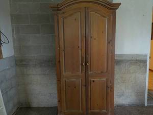 lot 1 image: Armoir 38 x 81 x 23 with Shelves...
