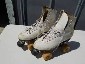 lot 41 image: Womens Roller Skates size 8...