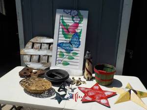 lot 43 image: Outdoor Dcor...