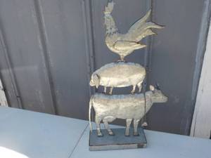 lot 56 image: Galvanized Animal Dcor 24 tall...