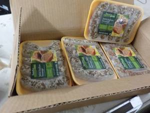lot 100 image: Case of 12 - 16 oz pkgs Frozen Sign...