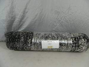 lot 8 image: New Large Runner Rug