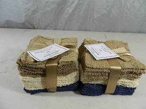 lot 15 image: 24 New Washclothes
