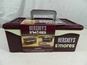 lot 30 image: New Hersheys Smores Caddy