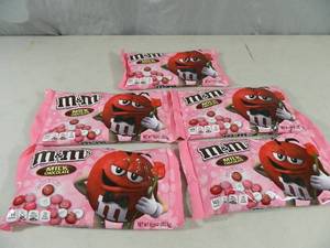 lot 42 image: 5 New Bags of M and Ms
