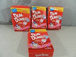 lot 68 image: 200 New Dum Dum Lollipops and Valentines Cards