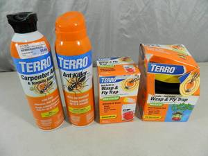 lot 110 image: New Terro Wasp  Fly  Ant Control