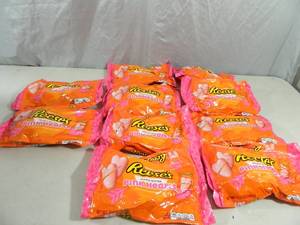 lot 117 image: 10 New Bags of Reeses White Creme Pink Hearts
