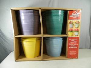 lot 148 image: New Display with 12 Metal Mural Planters