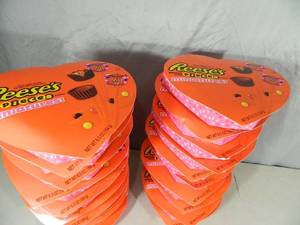 lot 151 image: 21 Boxes of Reeses Miniatures