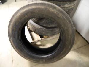lot 2A image: Qty 5 - Goodyear G670 25570R22.5 Tires