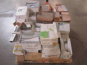 lot 242 image: WHOLESALE MIXED PALLET OF MISCELLANEOUS TILE