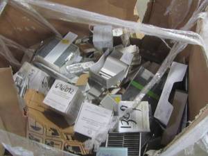 lot 322 image: WHOLESALE MIXED PALLET OF MISCELLANEOUS TILE