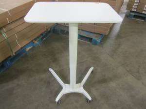 lot 50 image: Woodmaya Adjustable Standing Desk Raiser in White - 07 WMDKR-0007WT - LOW RESERVE