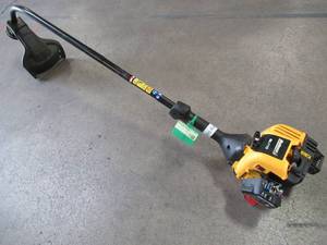 lot 38 image: Bolens 25-cc 2-cycle BL110 16-in Curved Shaft Gas String Trimmer BL110 - Starts, Runs Rough - Missing Grip