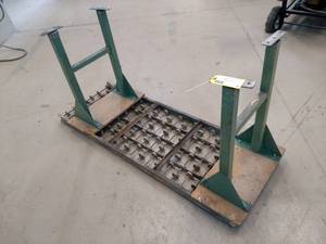 lot 21 image: 68 x 24 Skate Conveyor...