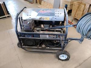 lot 22 image: Aaladin 4035 Steam Cleaner, Pressur...