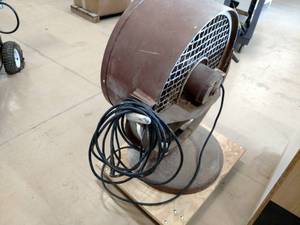 lot 23 image: 26 Fan, Heavy Duty, 110 Volt, Work...