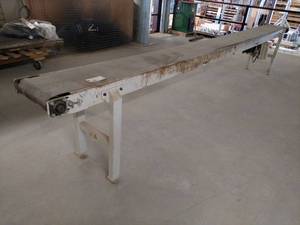 lot 24 image: Johnson 16 x 12 Power Conveyor, 3...