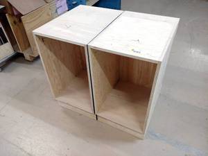 lot 276 image: (2) Cabinets, 19x27x35.5...
