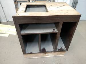 lot 323 image: Cabinet, 30x21x34...
