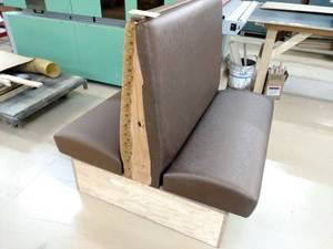 lot 329 image: 4 Booth...