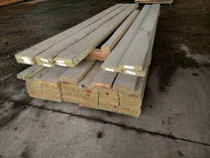 lot 447 image: (46) Green Treat 2x8x12...