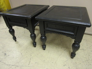 lot 516 image: SOLID WOOD END TABLES