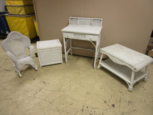 lot 531 image: WICKER DESK, COFFEE TABLE, STORAGE BIN, CHAIR