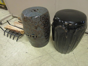 lot 539 image: HOME GOODS DECORATIVE POTTERY