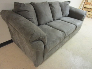 lot 505 image: ASHLEY FURNITURE SOFA