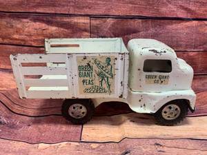 lot 2 image: 1950s Tonka Green Giant Steel Stake Truck