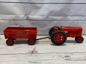lot 23 image: International Harvester Farmall Tractor & Cart 18 Overall