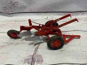 lot 31 image: 1950s McCormick 2 Bottom Plow by Eska